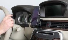 Brodit Qi trdls aktiv holder med cig-stik 718115