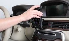 Brodit Qi trdls aktiv holder med cig-stik 718190